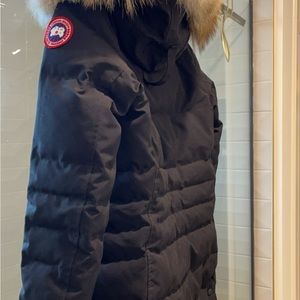 *NEED GONE ASAP* CANADA GOOSE PARKA. Size Small.